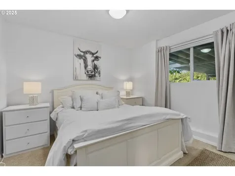 1674 Fircrest Drive Lake Oswego OR 97034