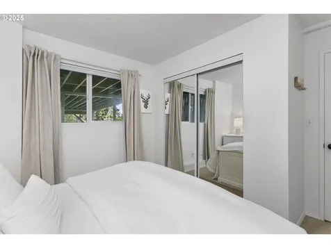 1674 Fircrest Drive Lake Oswego OR 97034