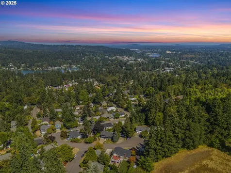 1674 Fircrest Drive Lake Oswego OR 97034