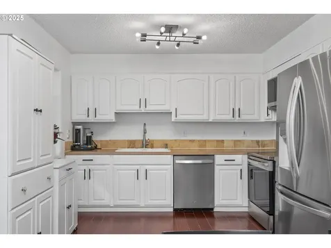 1674 Fircrest Drive Lake Oswego OR 97034