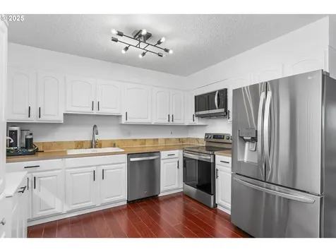 1674 Fircrest Drive Lake Oswego OR 97034