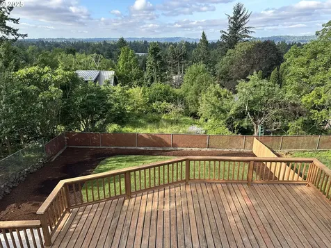 4714 SE Flavel Drive Portland OR 97206