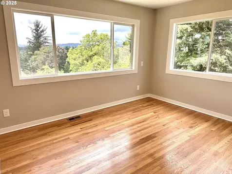 4714 SE Flavel Drive Portland OR 97206
