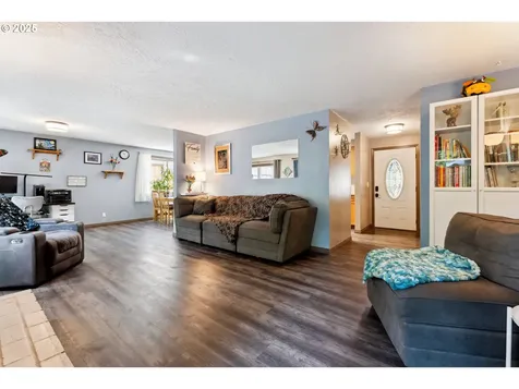 8312 SW Tygh Loop Tualatin OR 97062