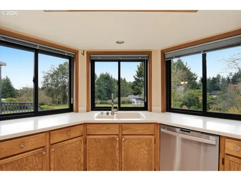 16916 NE 35th Circle Vancouver WA 98682