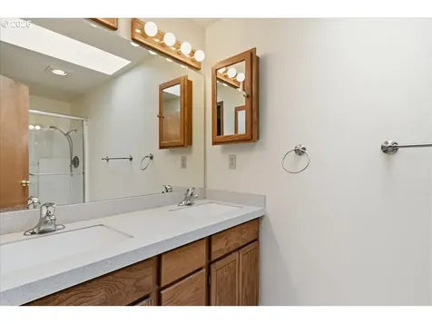 16916 NE 35th Circle Vancouver WA 98682