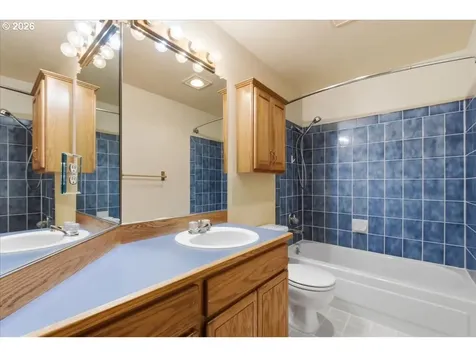 16916 NE 35th Circle Vancouver WA 98682