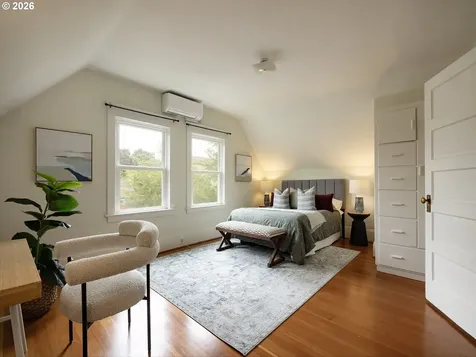 4022 SE Caruthers Street Portland OR 97214