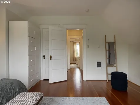 4022 SE Caruthers Street Portland OR 97214