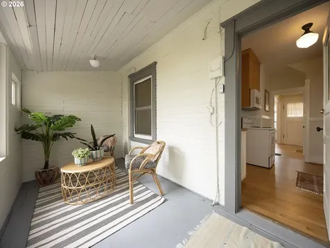 4022 SE Caruthers Street Portland OR 97214