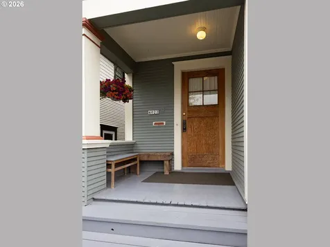 4022 SE Caruthers Street Portland OR 97214