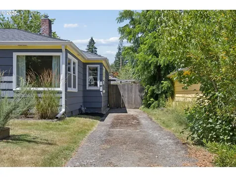 9317 N Calhoun Avenue Portland OR 97203