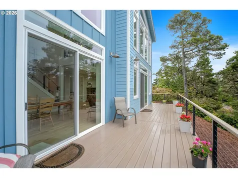 11 White Tail Court Florence OR 97439