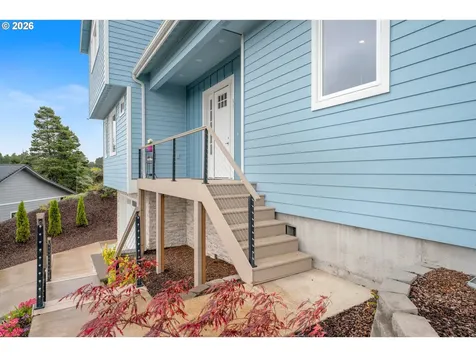 11 White Tail Court Florence OR 97439
