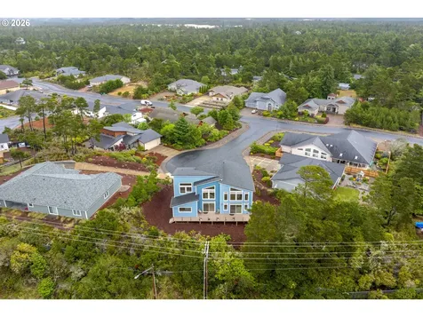 11 White Tail Court Florence OR 97439