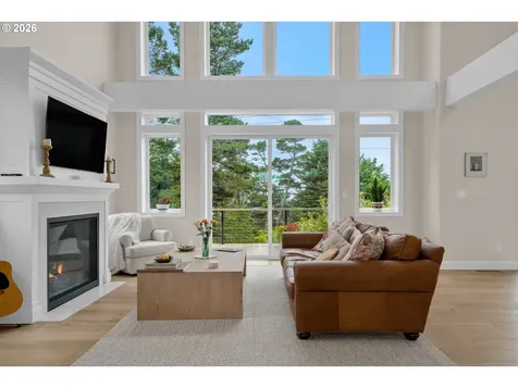 11 White Tail Court Florence OR 97439