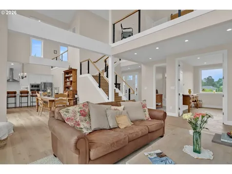11 White Tail Court Florence OR 97439