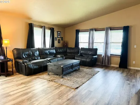415 SE 8th Street Battle Ground WA 98604