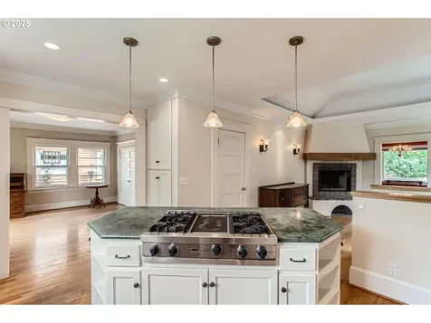 4011 SE Ankeny Street Portland OR 97214