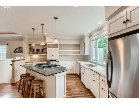 4011 SE Ankeny Street Portland OR 97214