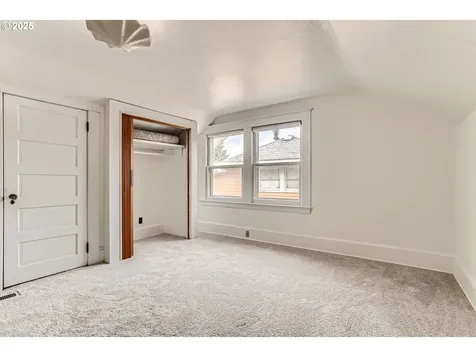 4011 SE Ankeny Street Portland OR 97214