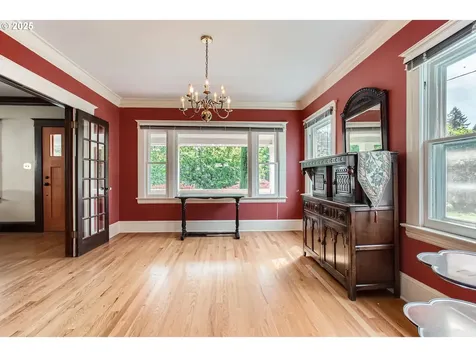 4011 SE Ankeny Street Portland OR 97214