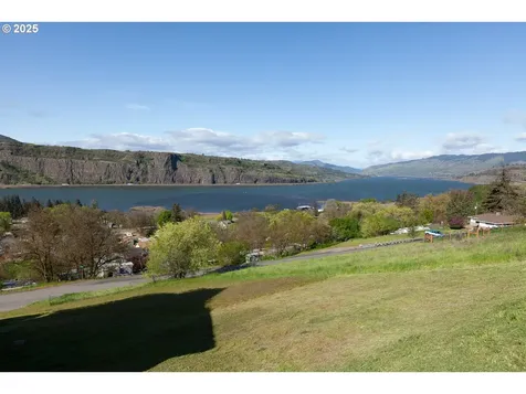 Columbia Drive Lyle WA 98635