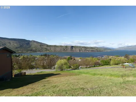 Columbia Drive Lyle WA 98635
