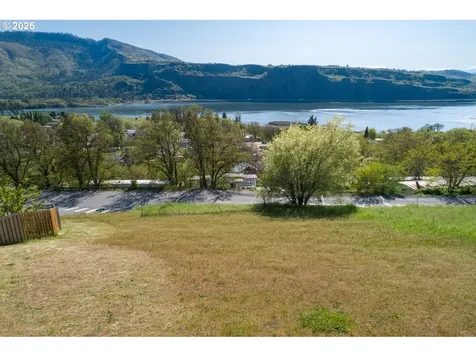 Columbia Drive Lyle WA 98635
