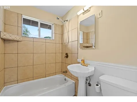 5004 SE 99th Avenue Portland OR 97266