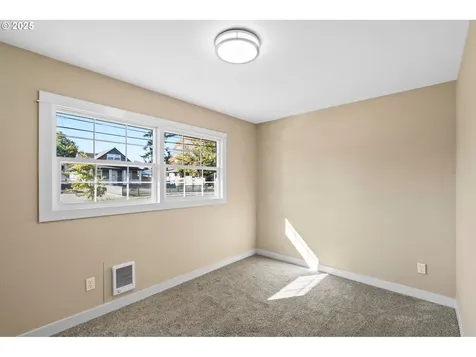 5004 SE 99th Avenue Portland OR 97266