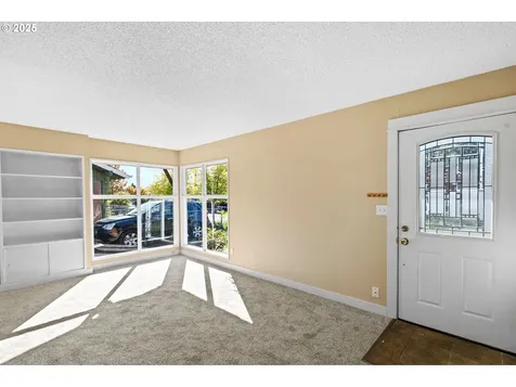 5004 SE 99th Avenue Portland OR 97266