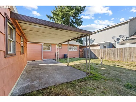 5004 SE 99th Avenue Portland OR 97266