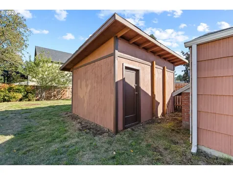 5004 SE 99th Avenue Portland OR 97266