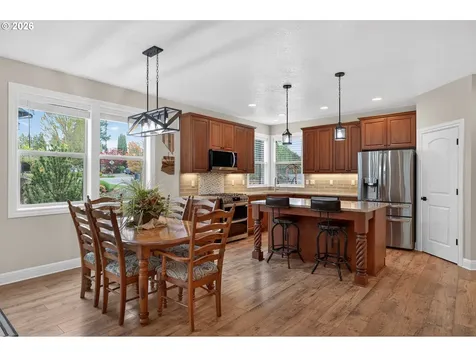 1271 SW Forest Glen Drive Mcminnville OR 97128