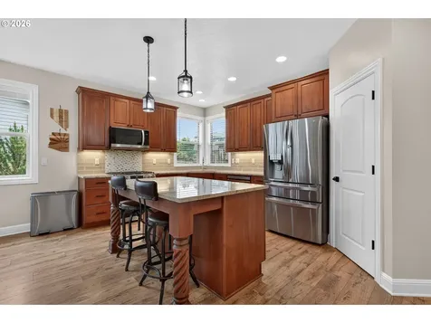 1271 SW Forest Glen Drive Mcminnville OR 97128
