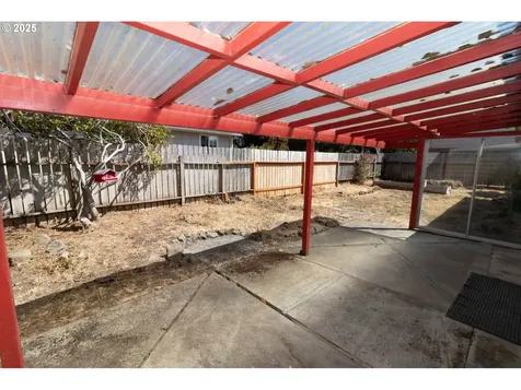 1868 Tamarack Street Florence OR 97439