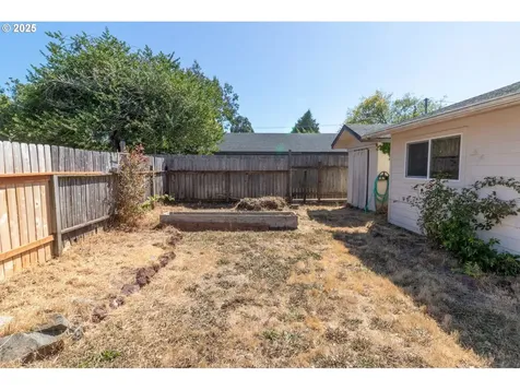 1868 Tamarack Street Florence OR 97439