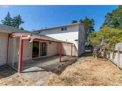 1868 Tamarack Street Florence OR 97439