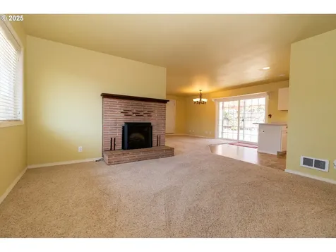 1868 Tamarack Street Florence OR 97439