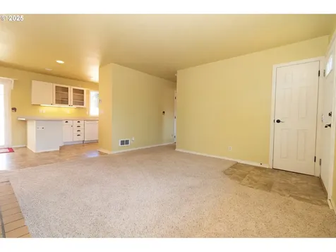 1868 Tamarack Street Florence OR 97439