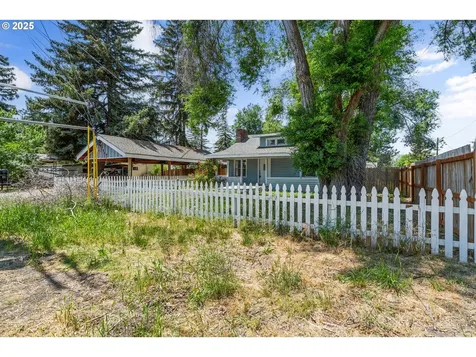2590 Fargo Street Klamath Falls OR 97603