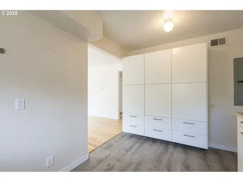 7004 SE Woodstock Boulevard Portland OR 97206