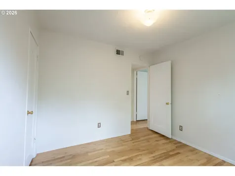 7004 SE Woodstock Boulevard Portland OR 97206