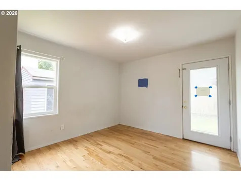 7004 SE Woodstock Boulevard Portland OR 97206