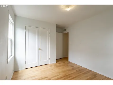 7004 SE Woodstock Boulevard Portland OR 97206