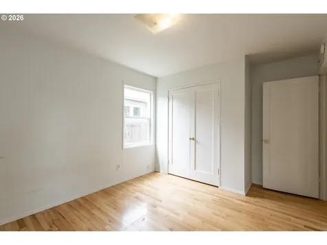 7004 SE Woodstock Boulevard Portland OR 97206