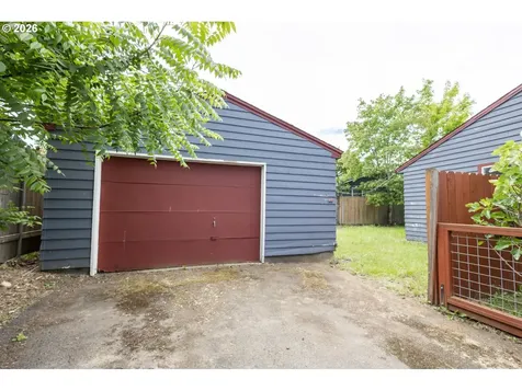 7004 SE Woodstock Boulevard Portland OR 97206