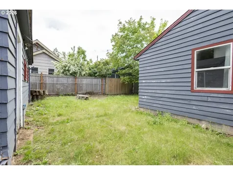 7004 SE Woodstock Boulevard Portland OR 97206
