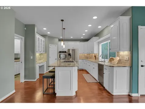 1696 SE 26th Drive Gresham OR 97080